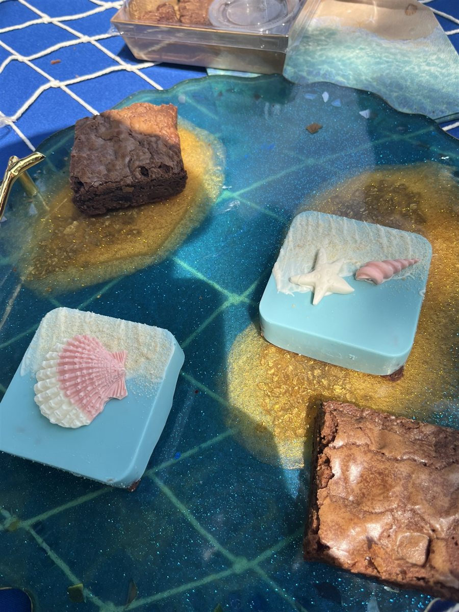Ocean-themed custom dessert bars